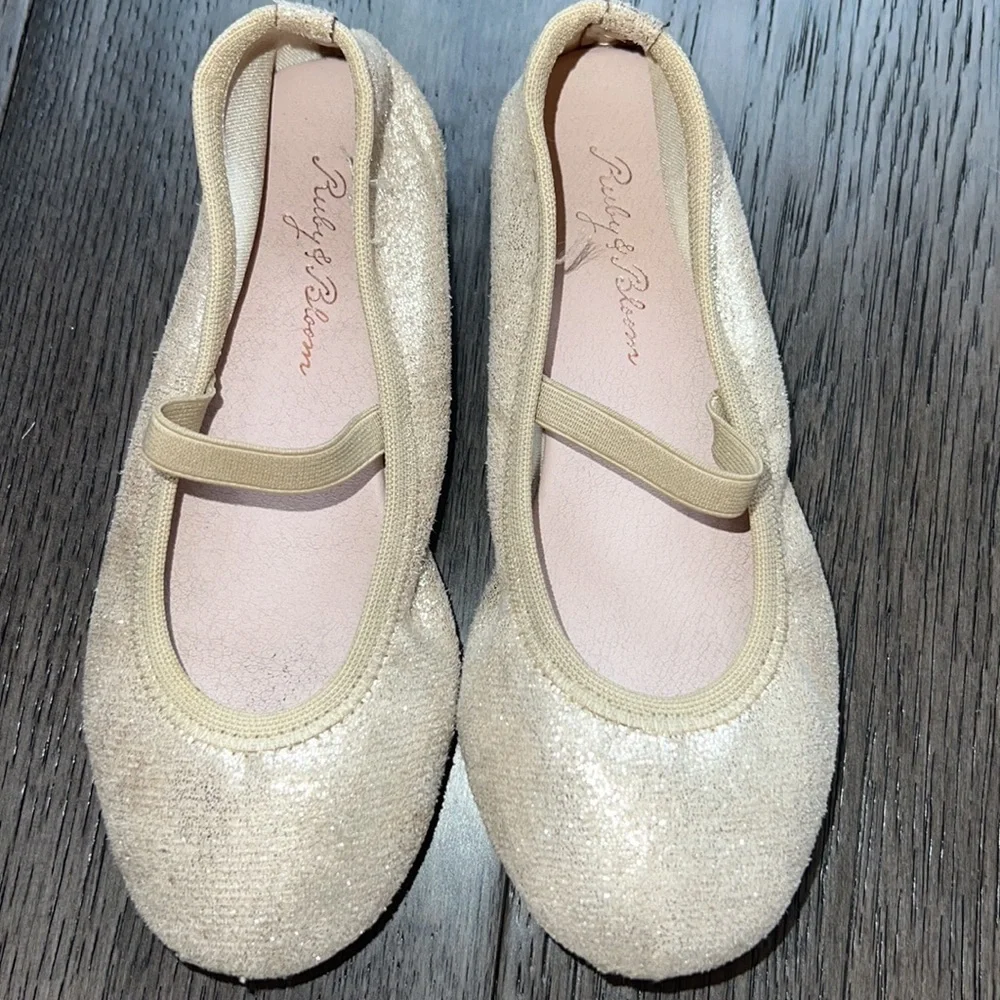Ruby and Bloom toddler gold dress shoes